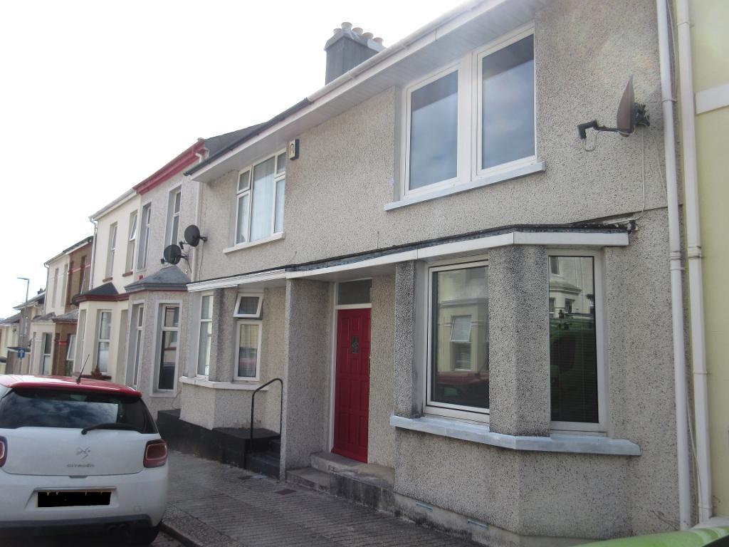 <c:out value='Beatrice Avenue, Keyham, Plymouth, PL2 1NX'/>