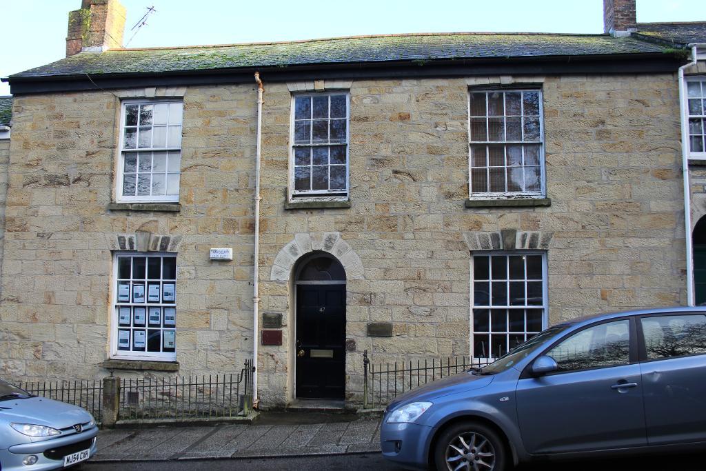 <c:out value='Lemon Street (Office 3), Truro, Cornwall, TR1 2NS'/>